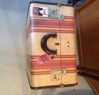 vintage-suitcases-sub-4